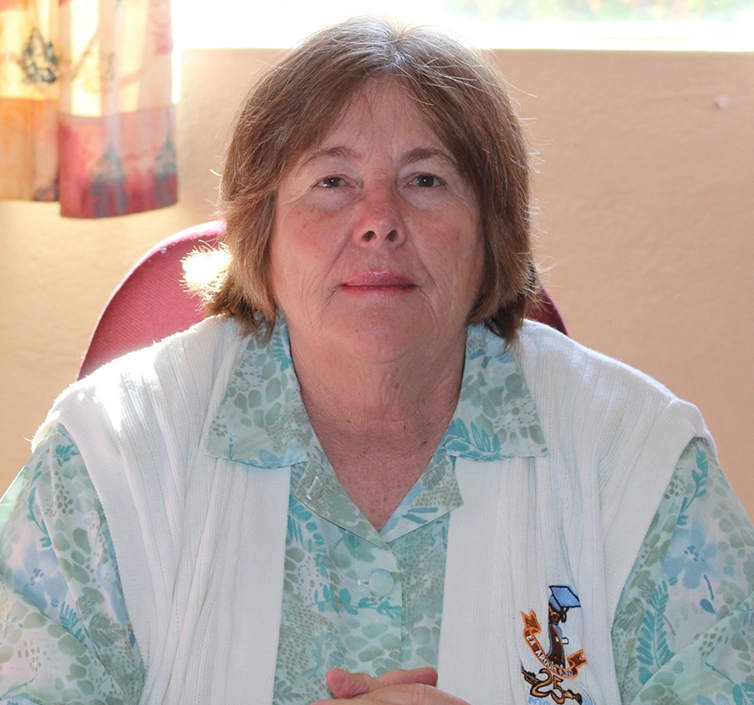 Mrs Fiona Benzon