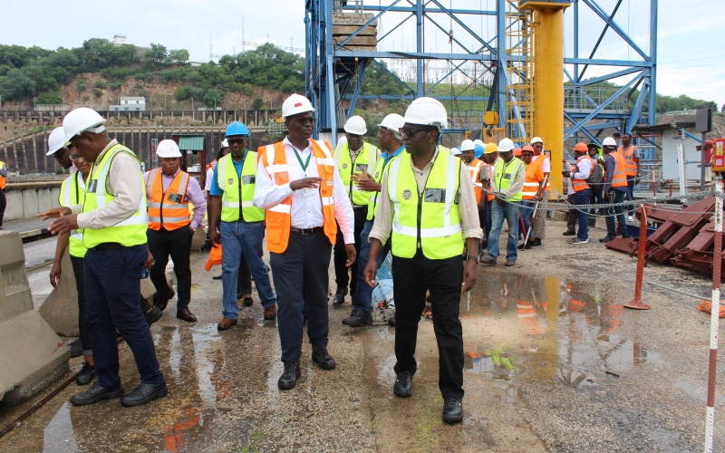 Ministerial Tour of the Kariba Dam